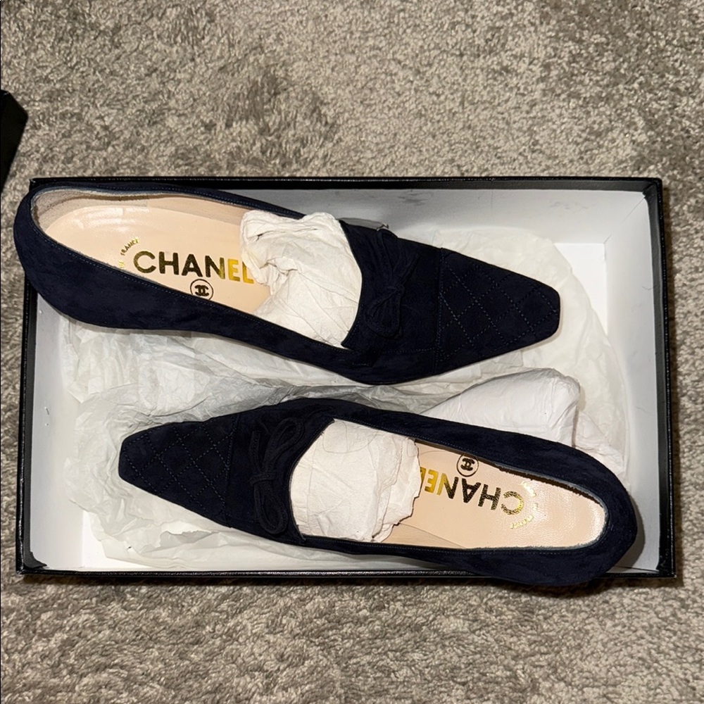 Chanel Navy Blue Suede Heels